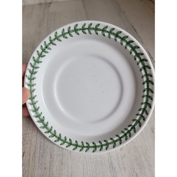 Portmeirion Botanic AS IS 6" leaf rimmed saucer plate - Picture 5 of 6